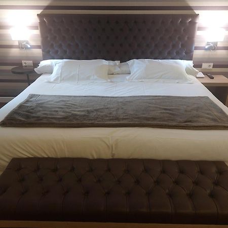 U-Hotel Spa Ciudad De Асторга Экстерьер фото
